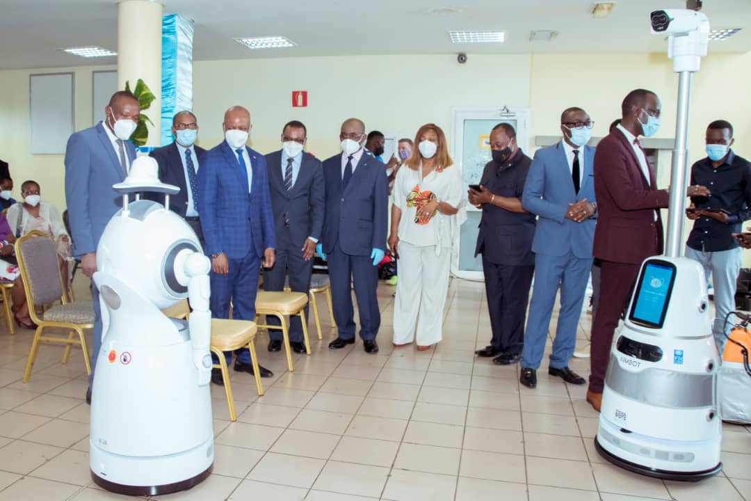 Guinea Ecuatorial adquiere junto con el PNUD cinco robots para la lucha contra el Covid-19