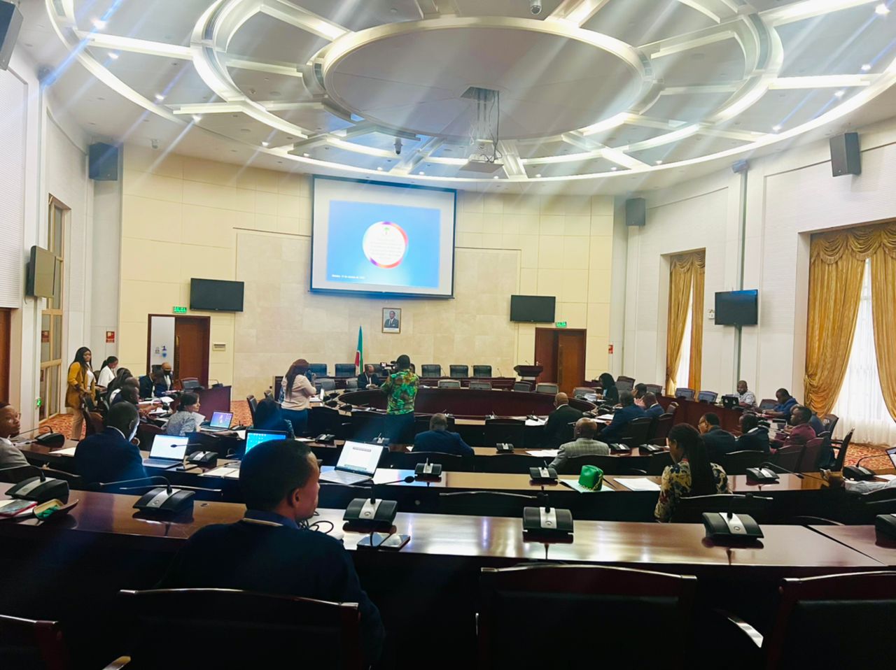 OCTAVA REUNIÓN DEL COMITÉ TÉCNICO PARA LA MEJORA DEL CLIMA DE NEGOCIOS Y LA COMPETITIVIDAD DE LA ECONOMÍA DE GUINEA ECUATORIAL.
