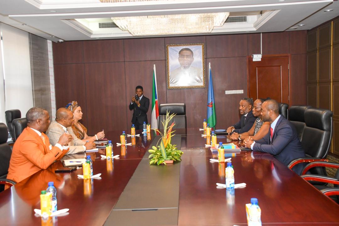 REUNIÓN DEL MINISTRO DE HACIENDA Y PRESUPUESTOS CON EL PRESIDENTE DEL CONSEJO DE ADMINISTRACIÓN DE GITGE