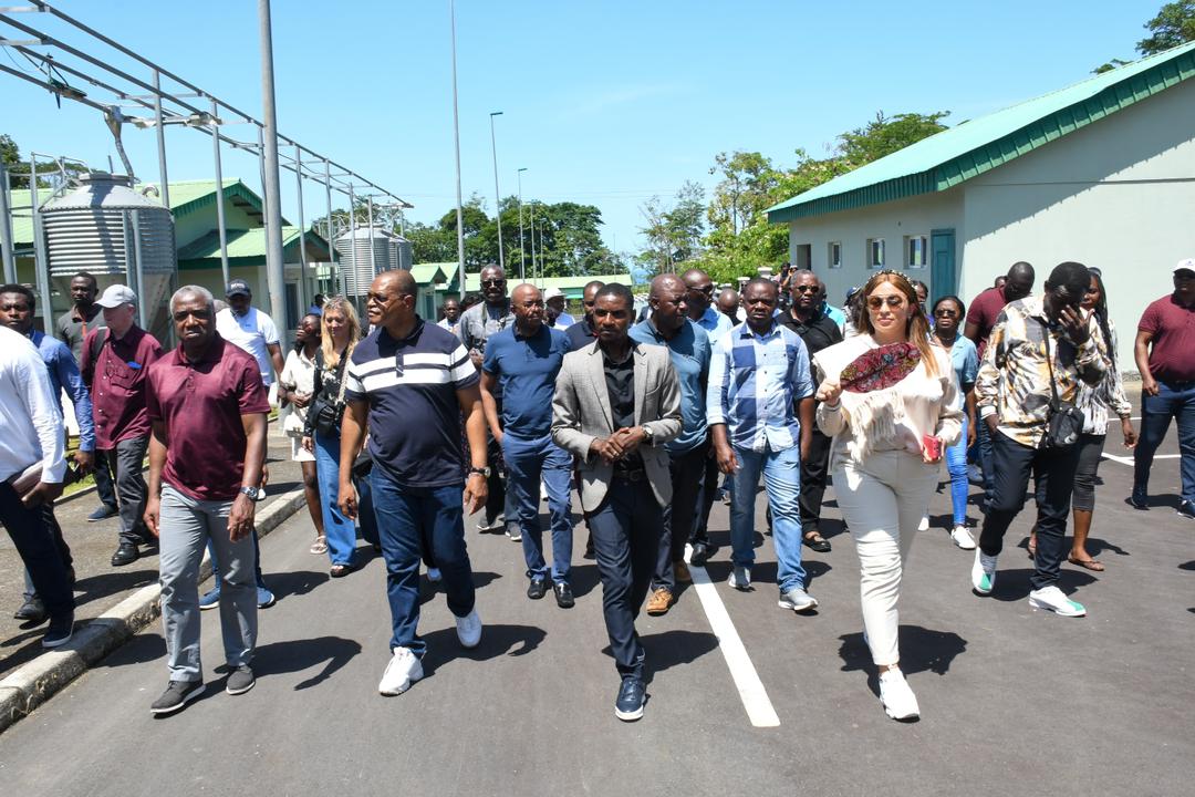HACIENDA Y PRESUPUESTOS OFRECE A LA DELEGACIÓN DE BDEAC UNA GIRA TURÍSTICA EN LA ISLA DE BIOKO