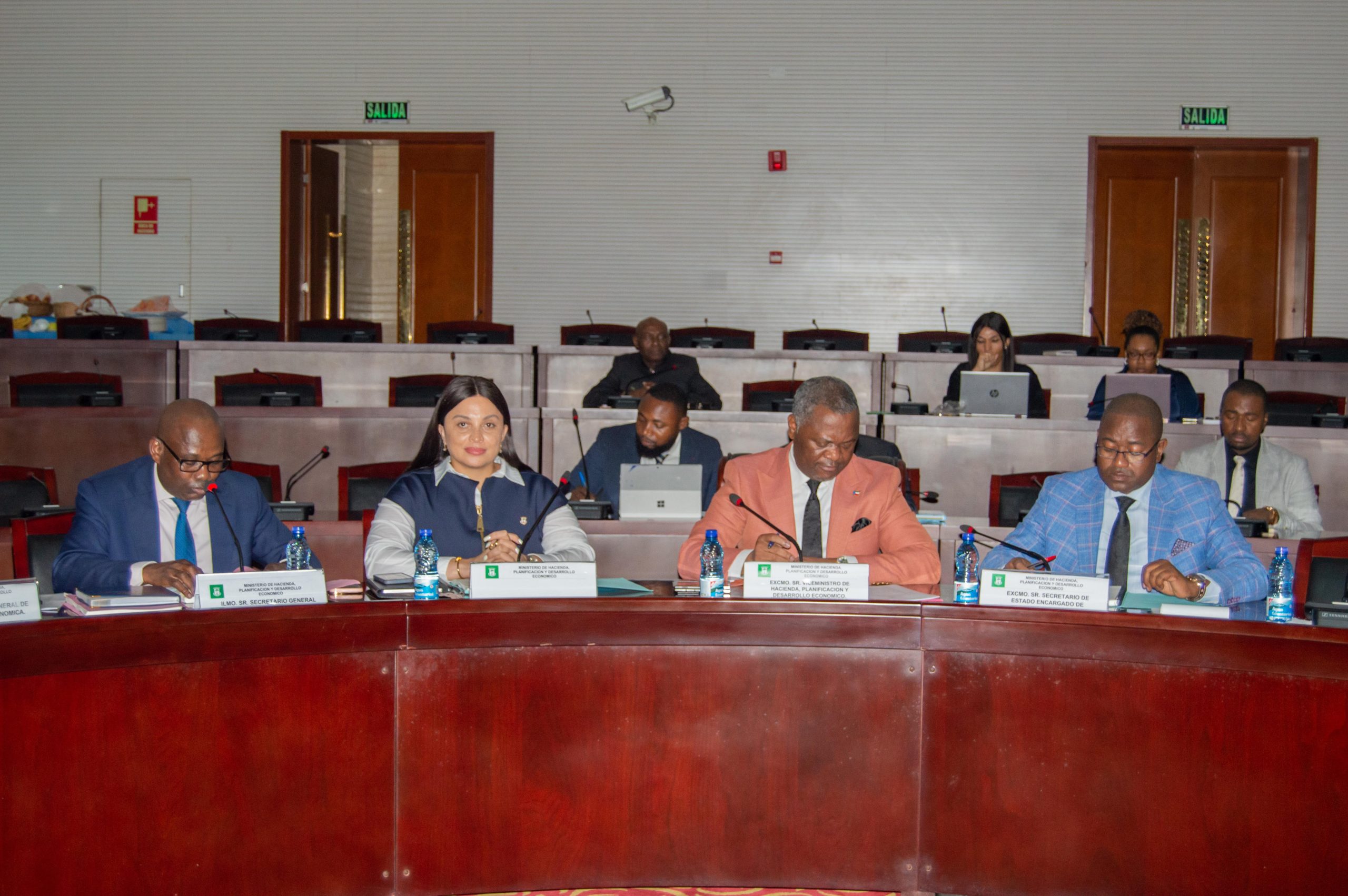 REUNIÓN DEL CONSEJO DIRECTIVO EN EL MINISTERIO DE HACIENDA, PLANIFICACION Y DESARROLLO ECONÓMICO 