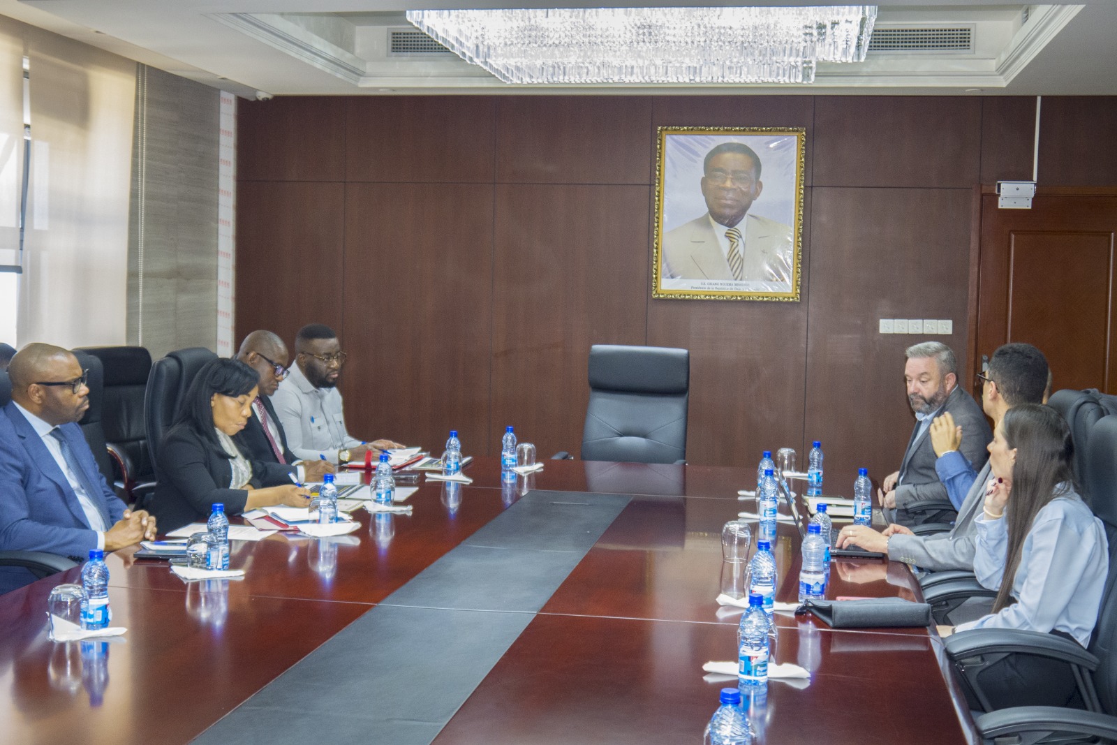 HACIENDA ANALIZA CON LA EMPRESA B2TECH LA PROPUESTA DE CREACIÓN DE UNA CASA DE LOTERÍA NACIONAL EN GUINEA ECUATORIAL
