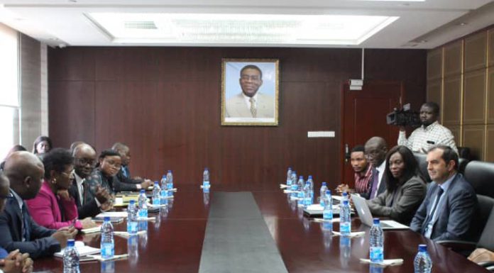 El Ministro de Hacienda, Economía y Planificación se reúne con una misión del PNUD