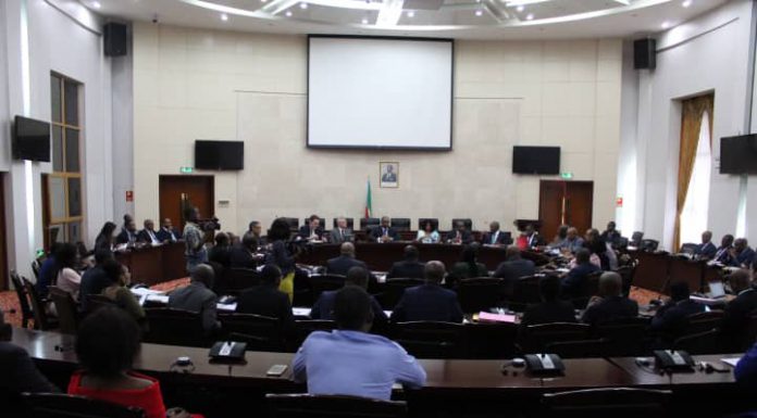 Misión de seguimiento a la implementación del programa de tres años respaldado por el Servicio Ampliado del Fondo (SAF)