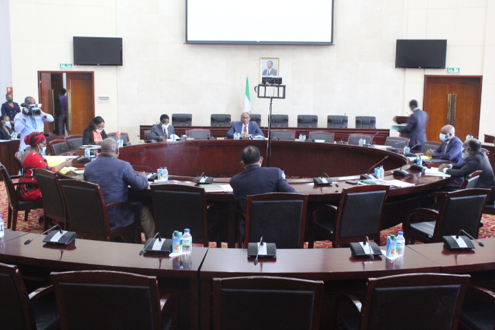 El Comité Nacional de Coordinación de los ODS en Guinea Ecuatorial, se reúne por última vez con los diferentes sectores ministeriales para resumir las decisiones adoptadas y transmitirles sus recomendaciones finales.