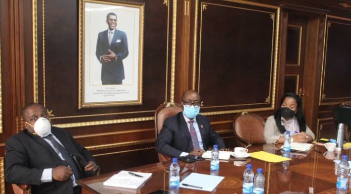 Regularización de la Deuda con las empresas constructoras. El Ministerio de Hacienda, Economía y Planificación negocia un apoyo financiero con el BDEAC