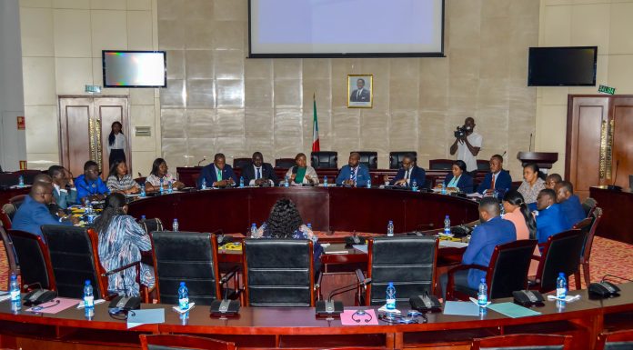 CLAUSURA DEL SEMINARIO DE LA JORNADA DEL EMISOR EN BOLSA QUE ORGANIZABA LA COSUMAF EN EL SENO DEL DEPARTAMENTO DE HACIENDA Y PRESUPUESTOS