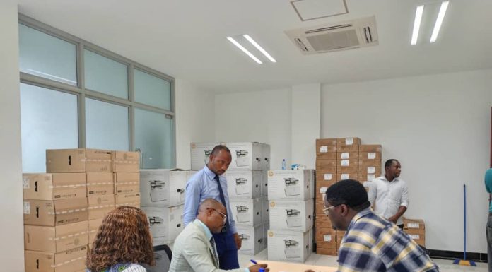 EL PROYECTO DE APOYO A LA MODERNIZACIÓN DE LAS FINANZAS PUBLICAS CONTINUA CON LA GIRA DE DISTRIBUCIÓN DE MATERIAL INFORMATICO A LAS DIRECCIONES BENEFICIARIAS DEL EL PROYECTO