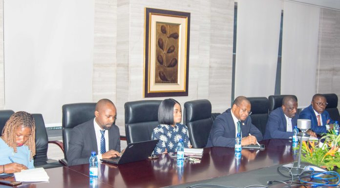 AUDIENCIA DEL MINISTRO DE HACIENDA CON EL REPRESENTANTE RESIDENTE DEL BDEAC EN MALABO