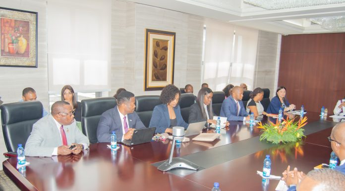 REUNIÓN MULTISECTORIAL CON LA DELEGACIÓN DE PNUD EN LA SEDE DEL MINISTERIO HACIENDA, PLANIFICACIÓN Y DESARROLLO ECONÓMICO