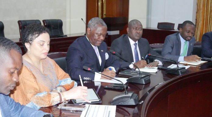 EL VICEMINISTRO DE HACIENDA REITERA LA OBLIGATORIEDAD DE LAS ENTIDADES AUTÓNOMAS DE INGRESAR EL 10% DE SUS INGRESOS AL TESORO PÚBLICO