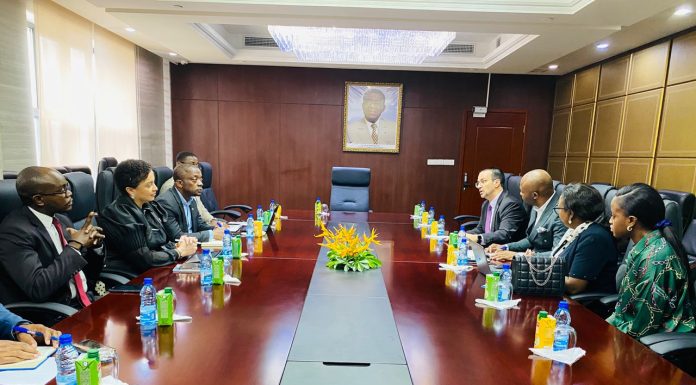 EL MINISTERIO DE HACIENDA SE REÚNE CON LA FUNDACIÓN AFRICANA PARA EL DESARROLLO DE CAPACIDADES (ACBF) PARA EVALUAR EL PROGRAMA DE FORMACIÓN EN GESTIÓN DE POLÍTICAS ECONÓMICAS (GPE)