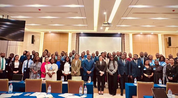 EL MINISTERIO DE HACIENDA ASISTE AL COLOQUIO BANCARIO DE LA ASOCIACIÓN PROFESIONAL DE ESTABLECIMIENTOS DE CRÉDITO EN GUINEA ECUATORIAL