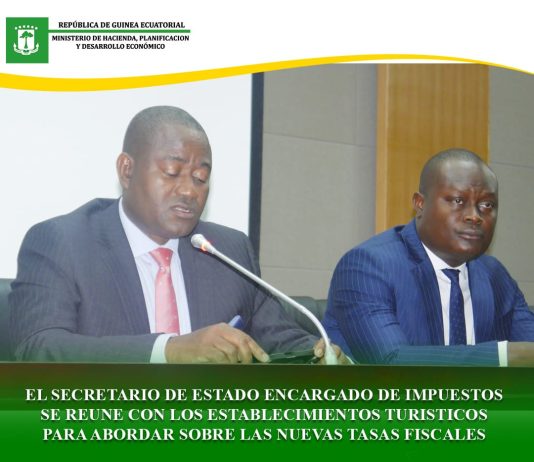 EL SECRETARIO DE ESTADO DE HACIENDA ENCARGADO DE IMPUESTOS SE REÚNE CON LOS ESTABLECIMIENTOS TURÍSTICOS PARA ABORDAR SOBRE LAS NUEVAS TASAS FISCALES